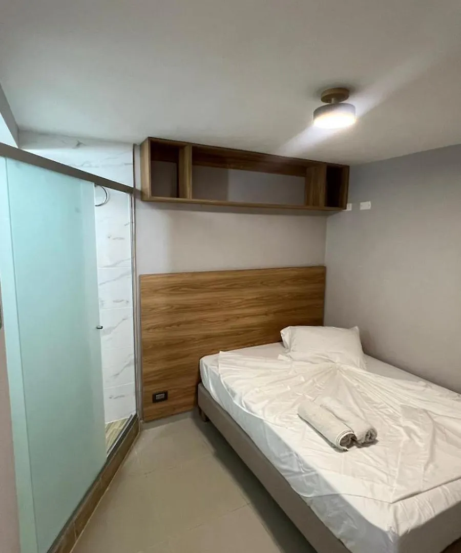New Apartment In Front Of The Park 메딜린